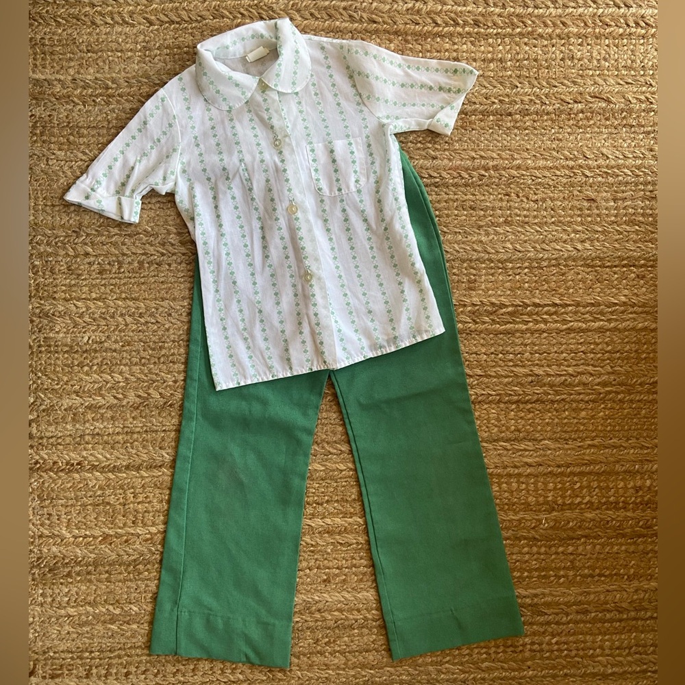 Vintage Cloverleaf, Girl Scout uniform ￼